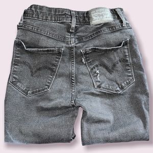 Levi jeans